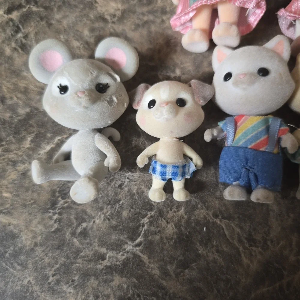 Honey Bee‎ Acres PLAYGROUND PALS   SET OF 8